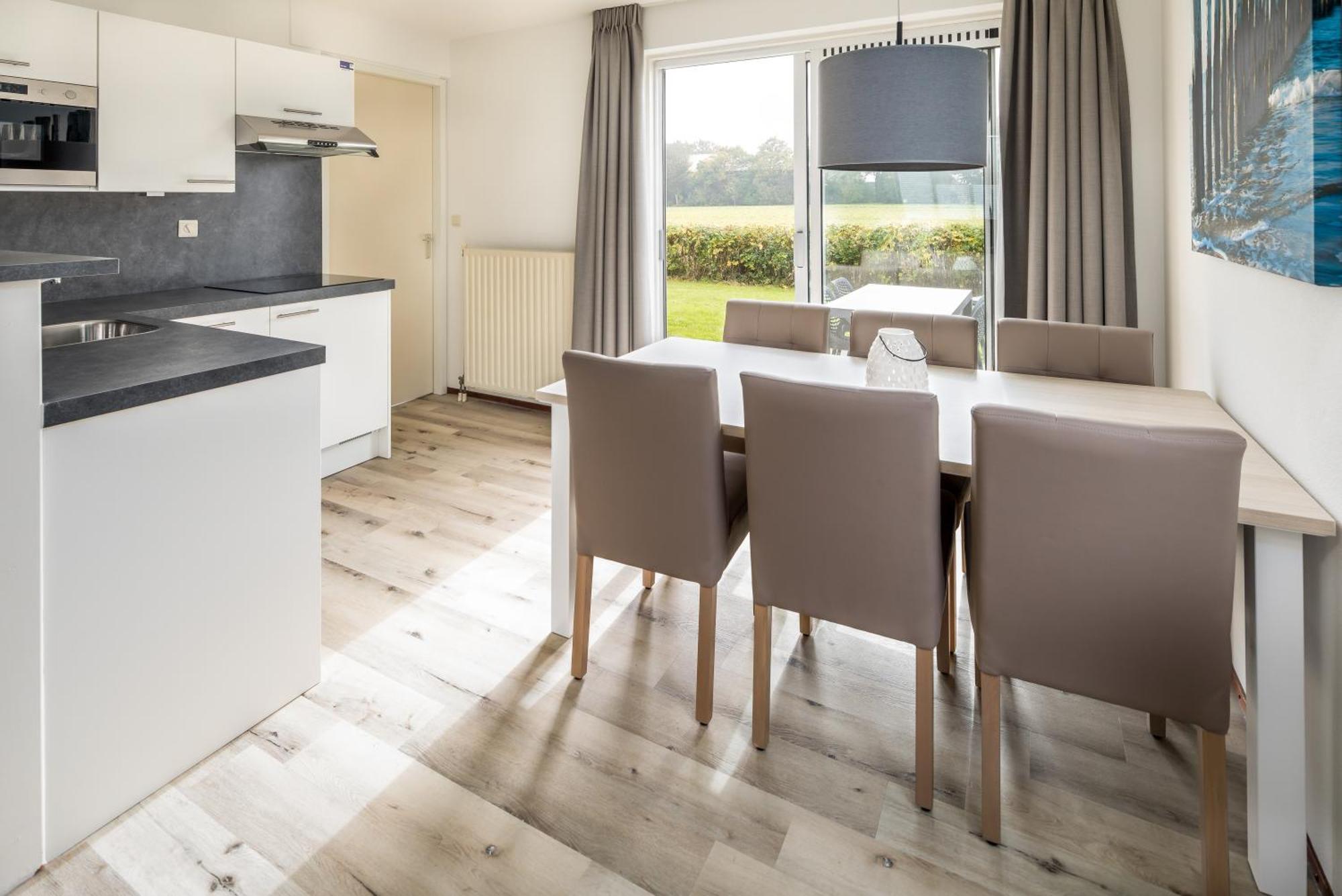 Summio Zeeland Village Scharendijke Ruang foto